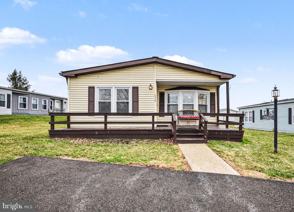 639 LAUREL CT, North Wales, PA 19454