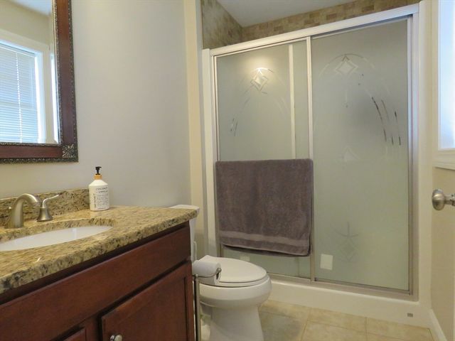 587 Tremont St, Taunton, MA 02780