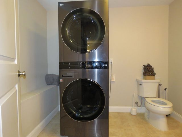587 Tremont St, Taunton, MA 02780