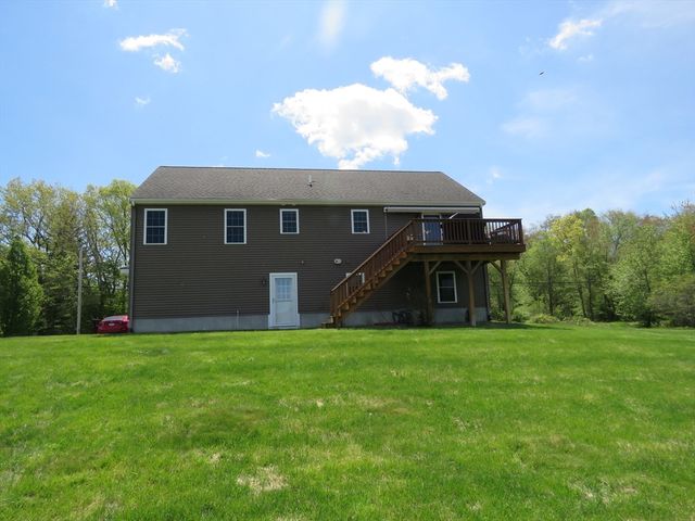 587 Tremont St, Taunton, MA 02780