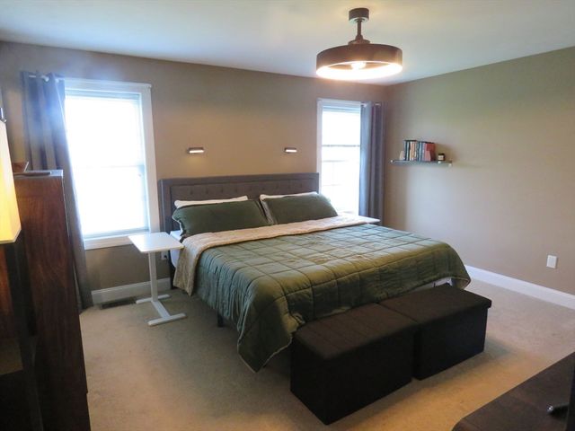 587 Tremont St, Taunton, MA 02780
