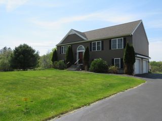 587 Tremont St, Taunton, MA 02780