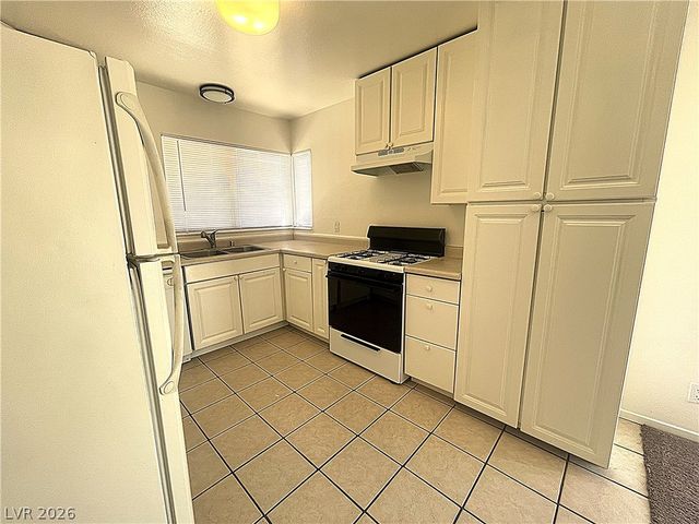 4200 Candleberry Court, Las Vegas, NV 89103