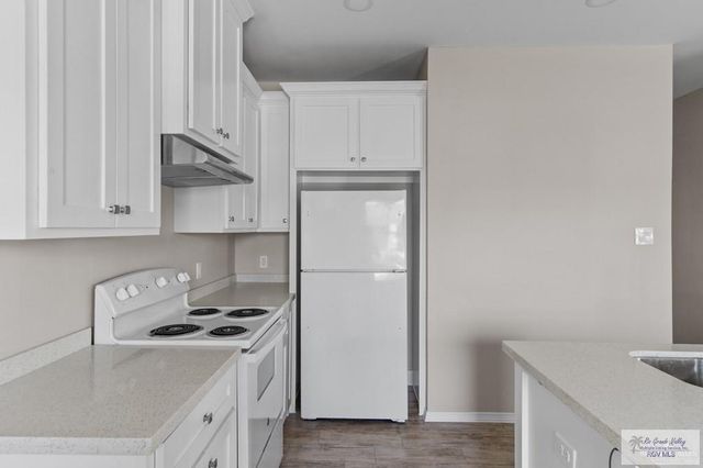 2425 N Valley Circle, La Feria, TX 78559