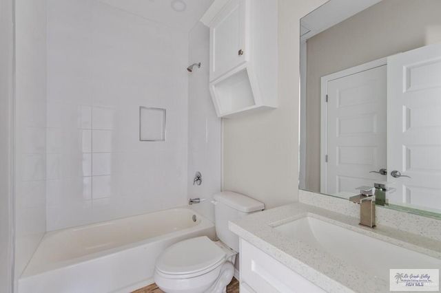 2425 N Valley Circle, La Feria, TX 78559