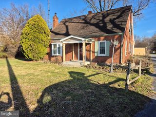 10167 WINCHESTER AVE, Bunker Hill, WV 25413