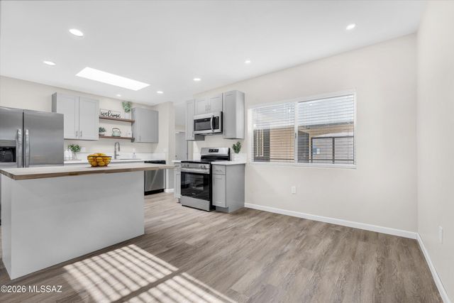 71 E Santa Chalice Drive, Green Valley, AZ 85614