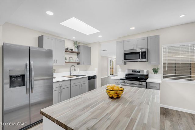 71 E Santa Chalice Drive, Green Valley, AZ 85614