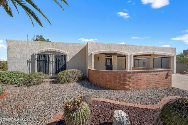 71 E Santa Chalice Drive, Green Valley, AZ 85614