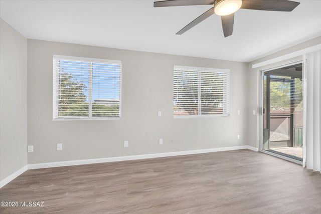 71 E Santa Chalice Drive, Green Valley, AZ 85614