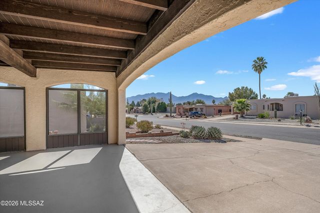 71 E Santa Chalice Drive, Green Valley, AZ 85614