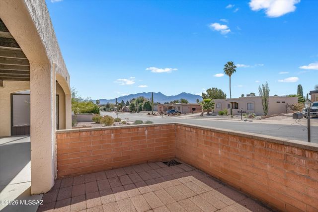 71 E Santa Chalice Drive, Green Valley, AZ 85614