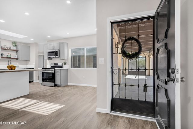 71 E Santa Chalice Drive, Green Valley, AZ 85614