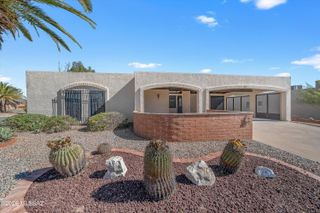 71 E Santa Chalice Drive, Green Valley, AZ 85614