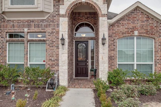 4117 Autumn Path Road, Denton, TX 76208