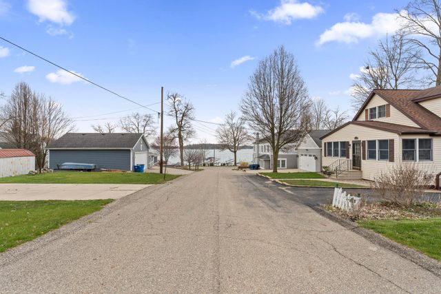 22301 Forest Ave Avenue, Lagrange Twp, MI 49031