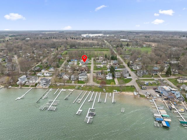 22301 Forest Ave Avenue, Lagrange Twp, MI 49031