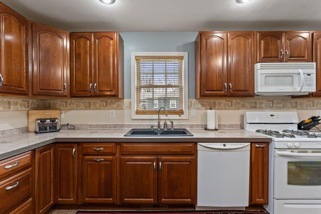 22301 Forest Ave Avenue, Lagrange Twp, MI 49031