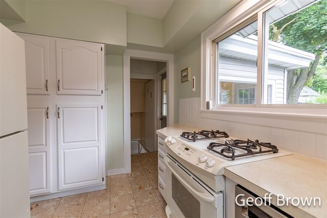 481 Graceland Street, Grand Rapids, MI 49505
