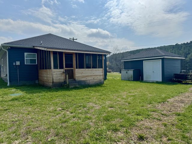 1663 Welcome Valley Road, Benton, TN 37307