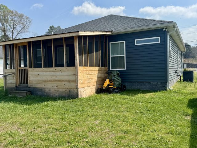 1663 Welcome Valley Road, Benton, TN 37307