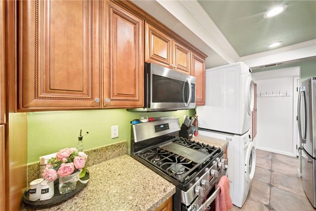 1675 W Lambert Rd. 17 E, La Habra, CA 90631
