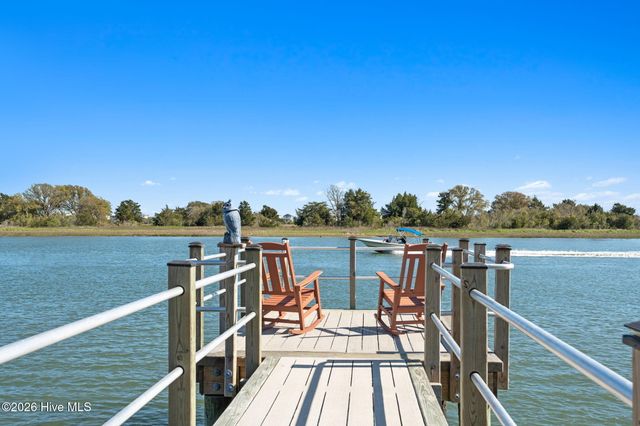 1872 Oak Harbour Drive SW, Ocean Isle Beach, NC 28469