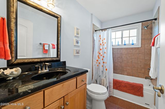 1872 Oak Harbour Drive SW, Ocean Isle Beach, NC 28469