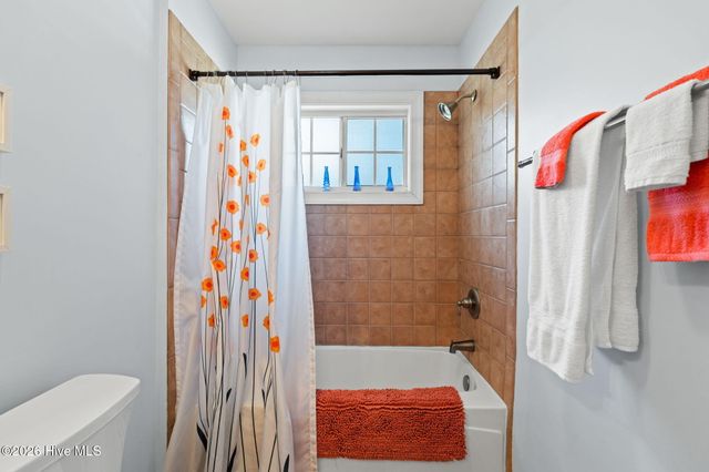 1872 Oak Harbour Drive SW, Ocean Isle Beach, NC 28469