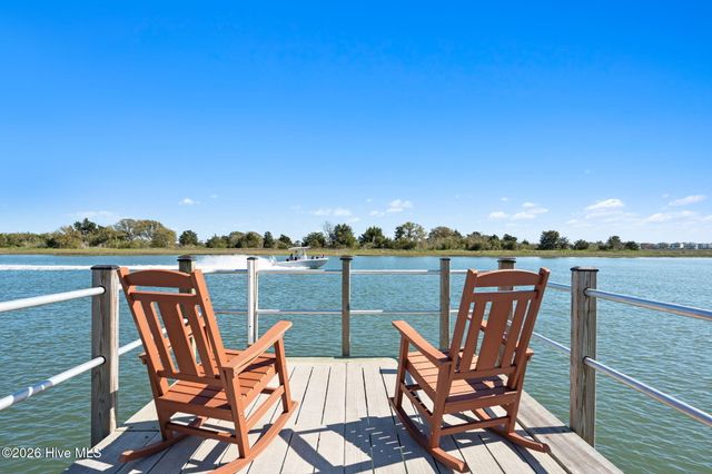 1872 Oak Harbour Drive SW, Ocean Isle Beach, NC 28469