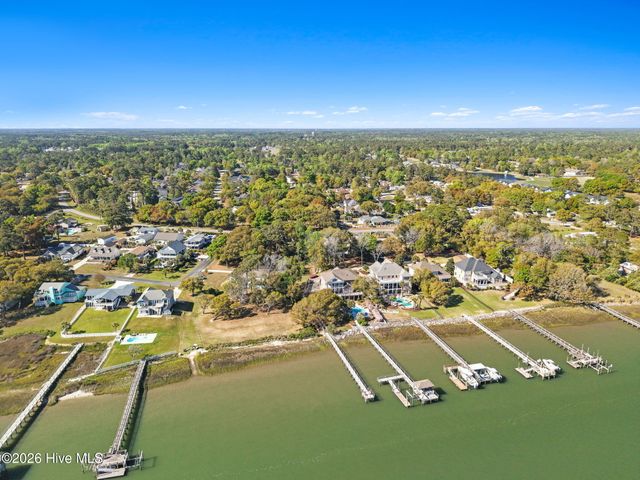 1872 Oak Harbour Drive SW, Ocean Isle Beach, NC 28469