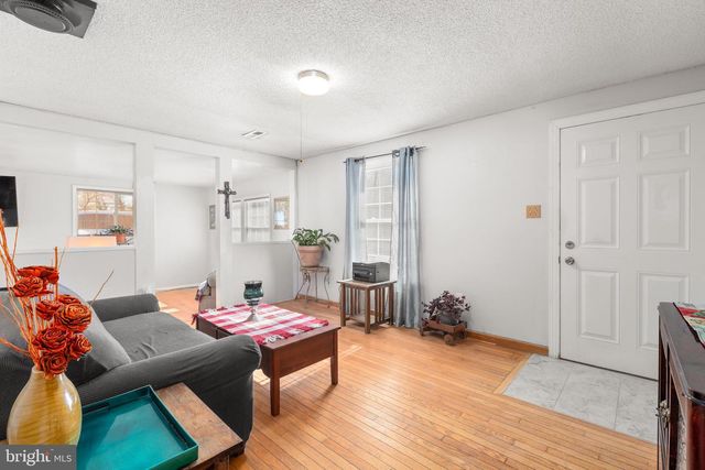 5 TURNER DR, Stafford, VA 22556