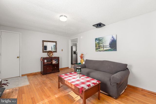 5 TURNER DR, Stafford, VA 22556