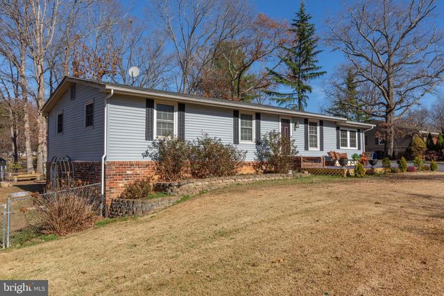 5 TURNER DR, Stafford, VA 22556