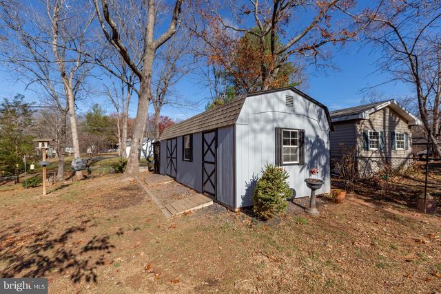 5 TURNER DR, Stafford, VA 22556