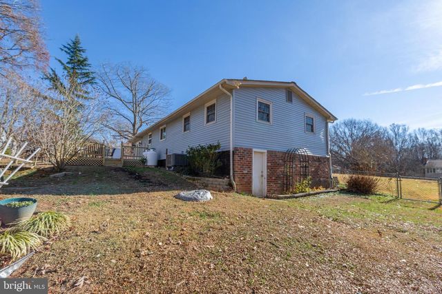 5 TURNER DR, Stafford, VA 22556