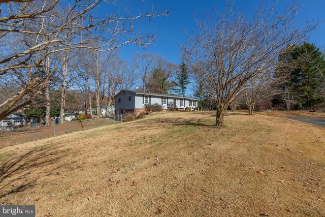 5 TURNER DR, Stafford, VA 22556