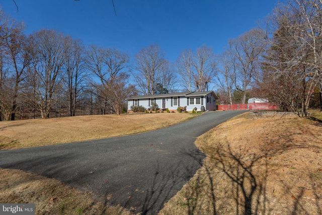 5 TURNER DR, Stafford, VA 22556