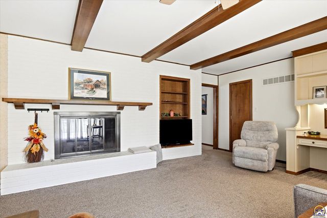 1659 SW Withdean RD, Topeka, KS 66611