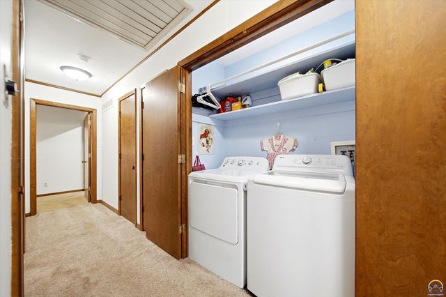 1659 SW Withdean RD, Topeka, KS 66611