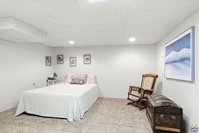 1659 SW Withdean RD, Topeka, KS 66611