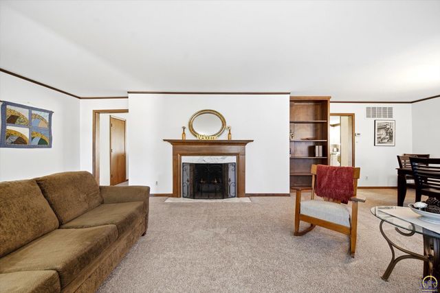 1659 SW Withdean RD, Topeka, KS 66611