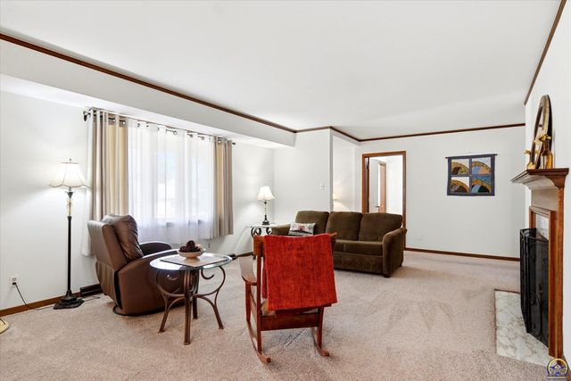 1659 SW Withdean RD, Topeka, KS 66611