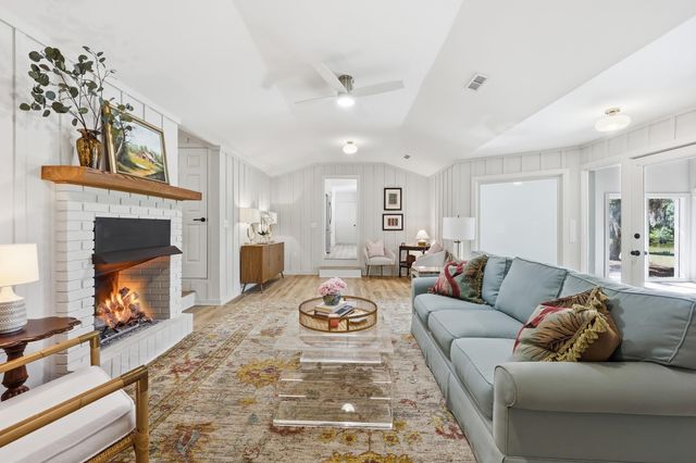 910 Second Ave., Georgetown, SC 29440