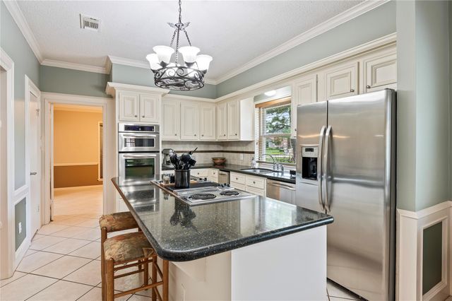 1603 White Wing Circle, Friendswood, TX 77546