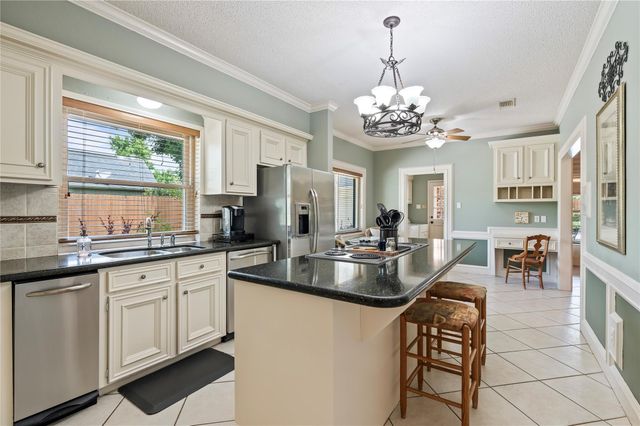1603 White Wing Circle, Friendswood, TX 77546
