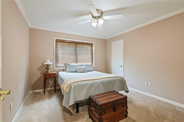 1603 White Wing Circle, Friendswood, TX 77546