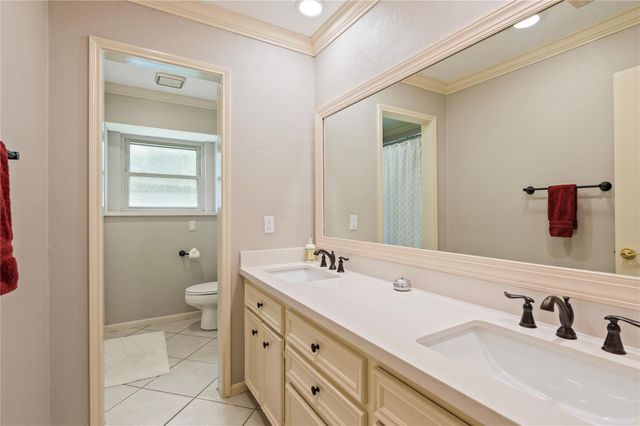 1603 White Wing Circle, Friendswood, TX 77546
