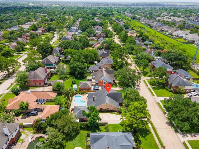 1603 White Wing Circle, Friendswood, TX 77546