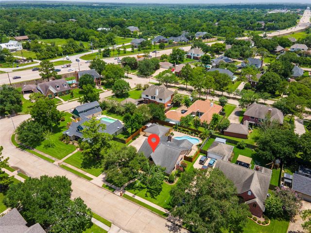 1603 White Wing Circle, Friendswood, TX 77546